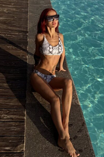 Alluring Olena, 32 y.o. from Dnipro, Ukraine with Red hair — VeronikaLove