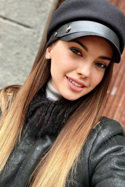 Enchanting Gaze: Veronika, 25 y.o. from Kyiv, Ukraine — VeronikaLove