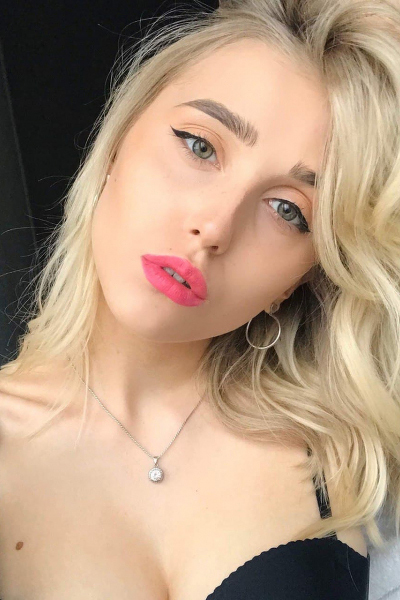 Timeless Elegance: Anastasiya, 25 y.o. from Kyiv, Ukraine — VeronikaLove