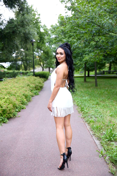 Serene Kateryna, 35 y.o. from Kharkiv, Ukraine with Black hair — VeronikaLove