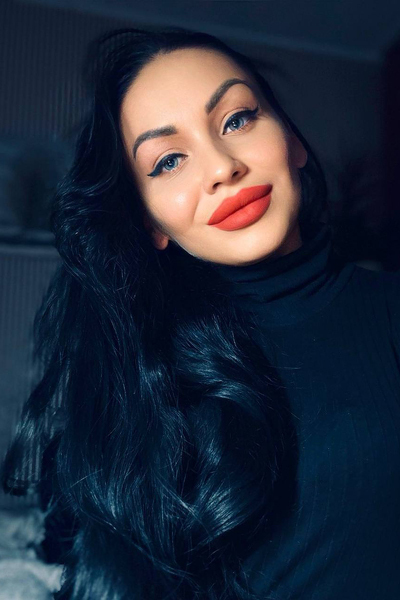 Serene Kateryna, 35 y.o. from Kharkiv, Ukraine with Black hair — VeronikaLove