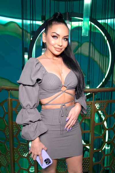 Serene Kateryna, 35 y.o. from Kharkiv, Ukraine with Black hair — VeronikaLove