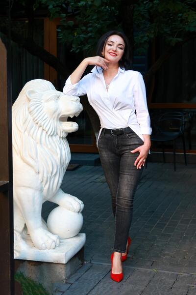 Captivating Aura: Svetlana, 53 y.o. from Khmelnytskyi, Ukraine — VeronikaLove