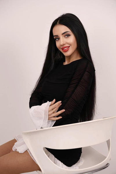 Alluring Nataliya, 42 y.o. from Odesa, Ukraine with Black hair — VeronikaLove