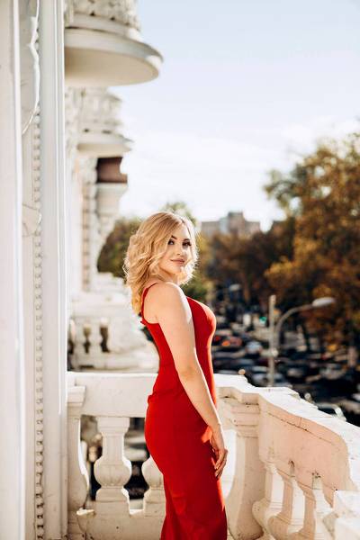 Dynamic Yuliia, 28 y.o. from Odesa, Ukraine with Blonde hair — VeronikaLove