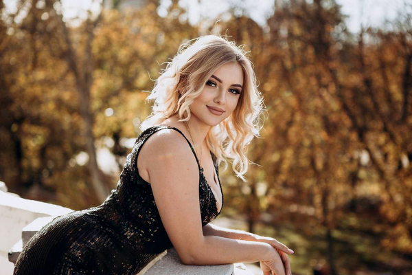 Dynamic Yuliia, 28 y.o. from Odesa, Ukraine with Blonde hair — VeronikaLove