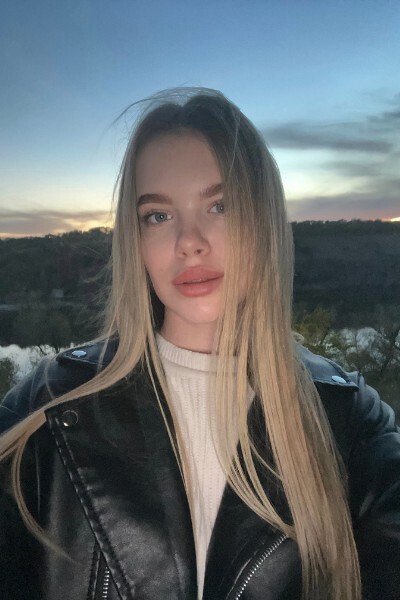 Radiant Beauty: Katerina, 21 y.o. from Kyiv, Ukraine — VeronikaLove