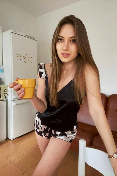 Divine Radiance: Zhanna, 32 y.o. from Genoa, Italy — VeronikaLove