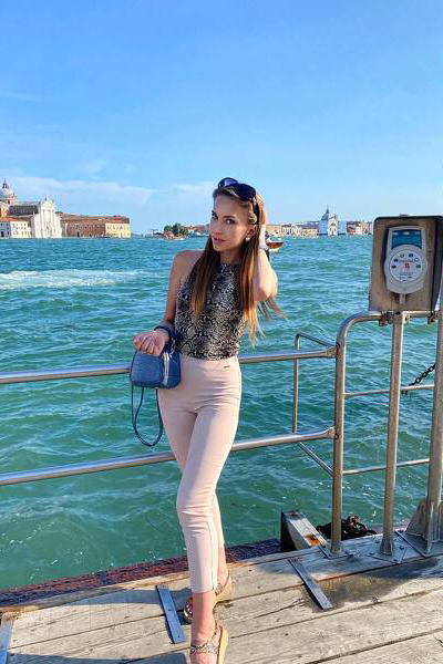 Divine Radiance: Zhanna, 32 y.o. from Genoa, Italy — VeronikaLove