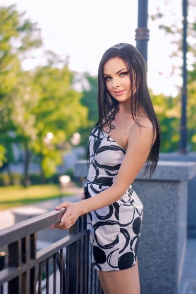 Radiant Charm: Elena, 41 y.o. from Mykolaiv, Ukraine — VeronikaLove