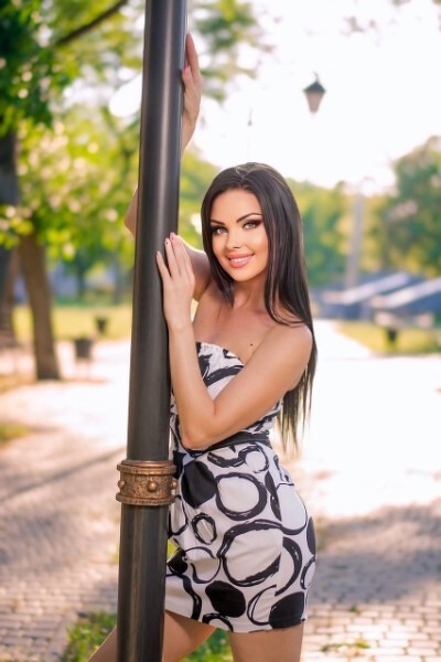 Radiant Charm: Elena, 41 y.o. from Mykolaiv, Ukraine — VeronikaLove