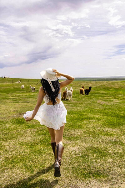 Whimsical Anna, 28 y.o. from Dnipro, Ukraine with Black hair — VeronikaLove