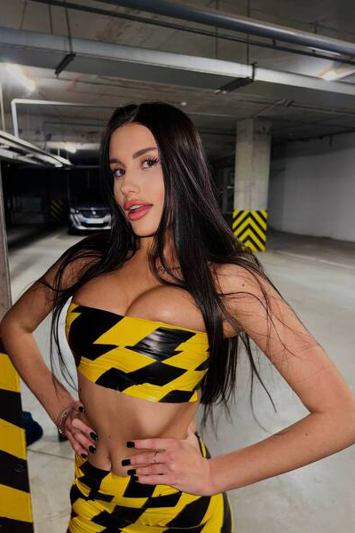 Enigmatic Beauty: Polina, 23 y.o. from Kharkiv, Ukraine — VeronikaLove