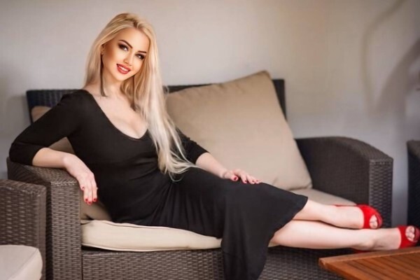 Glamorous Presence: Anna, 44 y.o. from Mykolaiv, Ukraine — VeronikaLove