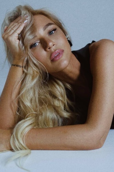 Divine Radiance: Yuliya, 35 y.o. from Odesa, Ukraine — VeronikaLove