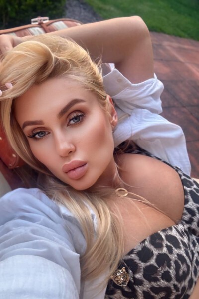 Divine Presence: Irina, 36 y.o. from Berlin, Germany — VeronikaLove