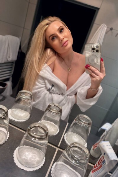 Divine Presence: Irina, 36 y.o. from Berlin, Germany — VeronikaLove