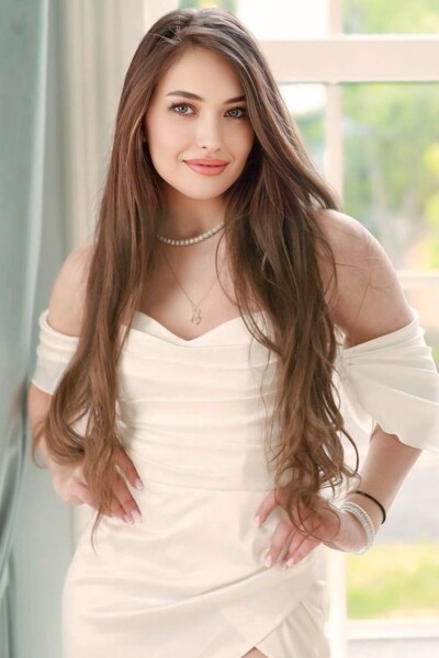 Magnetic Charm: Dariia, 30 y.o. from Kyiv, Ukraine — VeronikaLove