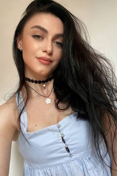 Graceful Olga, 29 y.o. from Ternopil, Ukraine with Black hair — VeronikaLove