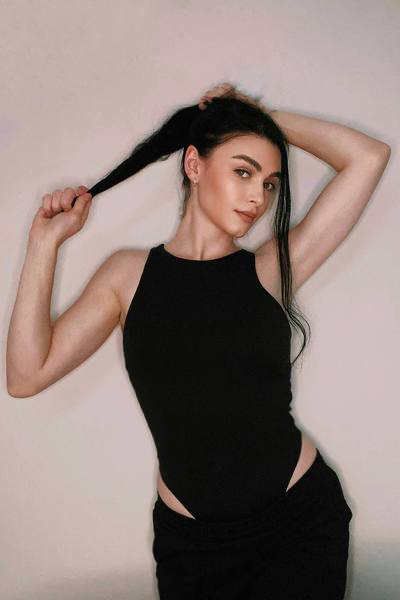 Graceful Olga, 29 y.o. from Ternopil, Ukraine with Black hair — VeronikaLove