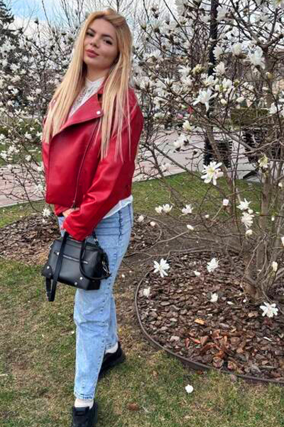 Radiant Anna, 36 y.o. from Cherkasy, Ukraine with Blonde hair — VeronikaLove