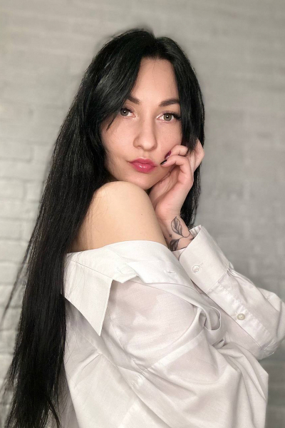 Charming Radiance: Anastasiia, 31 y.o. from Cherkasy, Ukraine — VeronikaLove