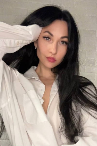 Charming Radiance: Anastasiia, 31 y.o. from Cherkasy, Ukraine — VeronikaLove