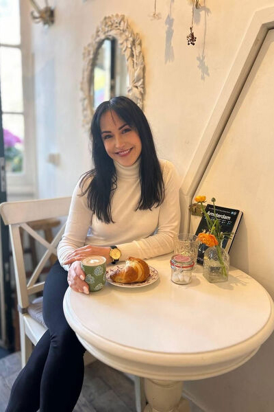 Graceful Allure: Tatyana, 40 y.o. from Brno, Czech Republic — VeronikaLove