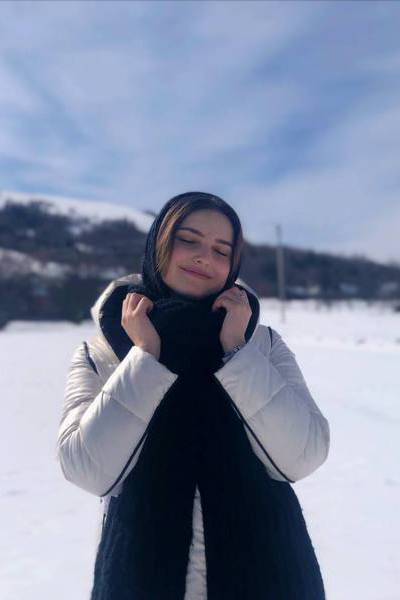 Elegant Yana, 22 y.o. from Ivano-Frankivsk, Ukraine with Brown hair — VeronikaLove