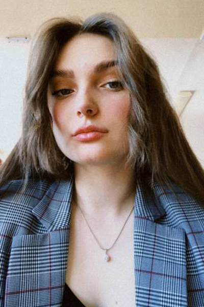 Elegant Yana, 22 y.o. from Ivano-Frankivsk, Ukraine with Brown hair — VeronikaLove