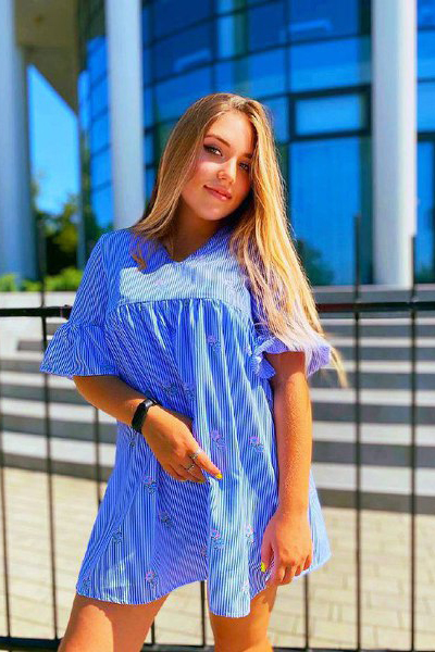 Dazzling Aura: Anastasiya, 23 y.o. from Kherson, Ukraine — VeronikaLove