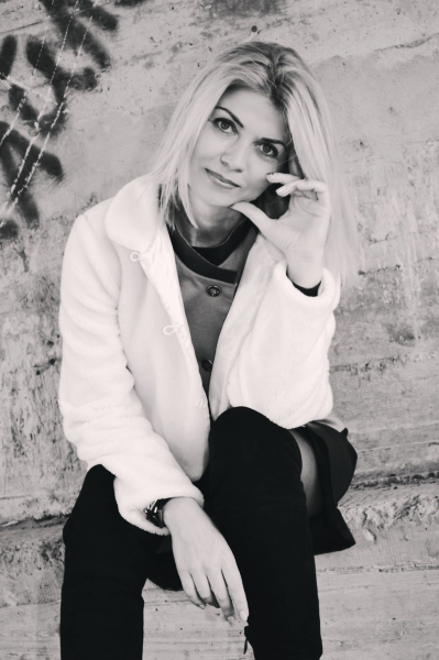 Glamorous Presence: Larisa, 49 y.o. from Pavlohrad, Ukraine — VeronikaLove