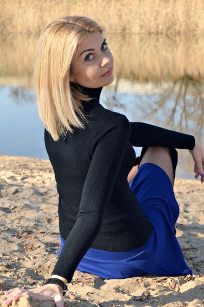 Glamorous Presence: Larisa, 49 y.o. from Pavlohrad, Ukraine — VeronikaLove