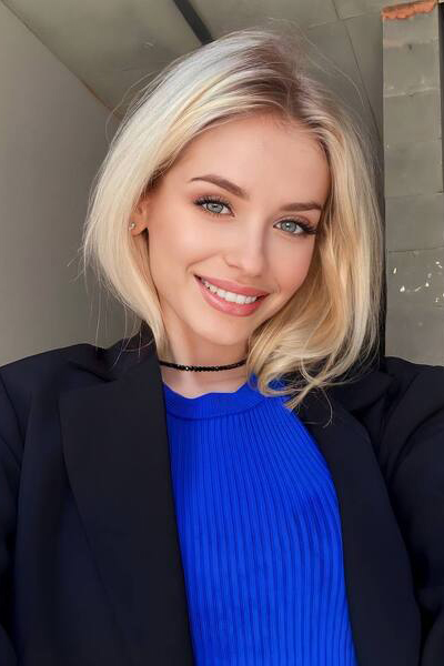 Enchanting Presence: Polina, 31 y.o. from Odesa, Ukraine — VeronikaLove