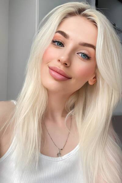 Enchanting Presence: Polina, 31 y.o. from Odesa, Ukraine — VeronikaLove