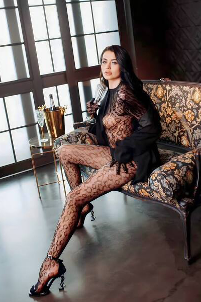 Radiant Allure: Tamila, 36 y.o. from Odesa, Ukraine — VeronikaLove