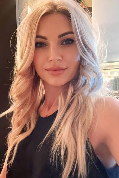 Ethereal Charm: Viktoria, 40 y.o. from Odesa, Ukraine — VeronikaLove