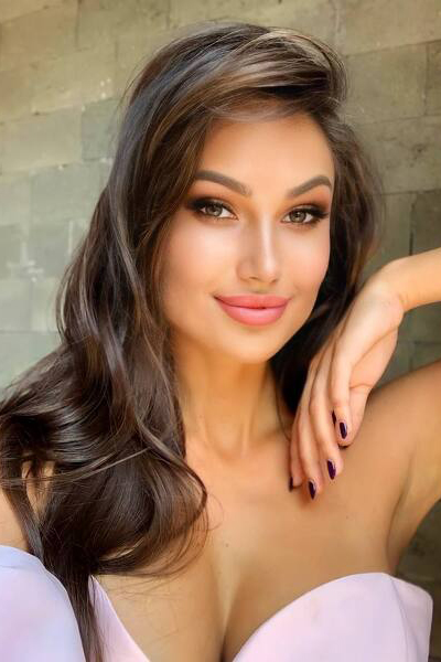 Divine Presence: Nataliya, 33 y.o. from Lviv, Ukraine — VeronikaLove