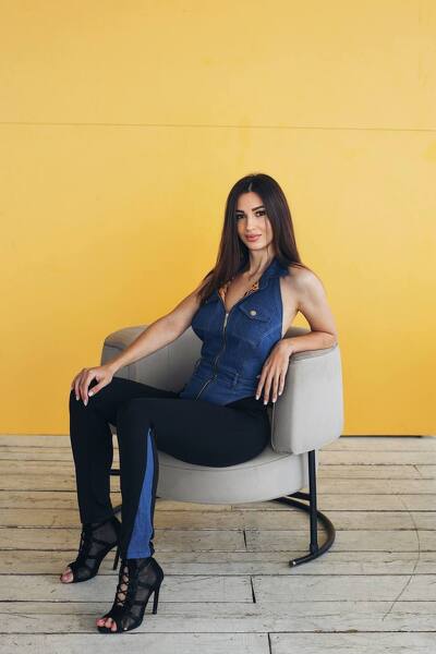 Vibrant Ekaterina, 33 y.o. from Kharkiv, Ukraine with Chestnut hair — VeronikaLove