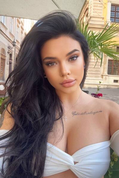 Captivating Gaze: Sofiia, 19 y.o. from Lviv, Ukraine — VeronikaLove