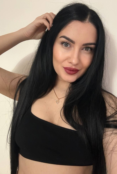 Enchanting Gaze: Valeria, 34 y.o. from Kherson, Ukraine — VeronikaLove