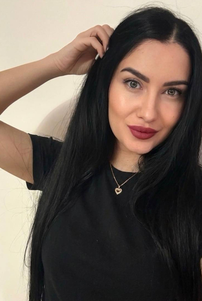 Enchanting Gaze: Valeria, 34 y.o. from Kherson, Ukraine — VeronikaLove