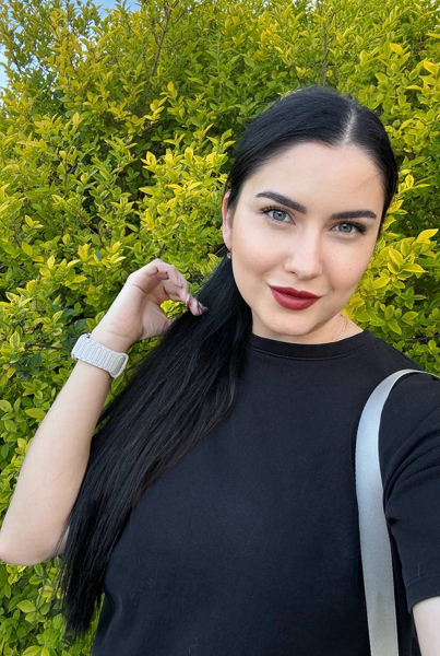 Enchanting Gaze: Valeria, 34 y.o. from Kherson, Ukraine — VeronikaLove