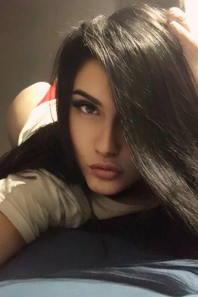 Enchanting Gaze: Valeria, 33 y.o. from Kherson, Ukraine — VeronikaLove