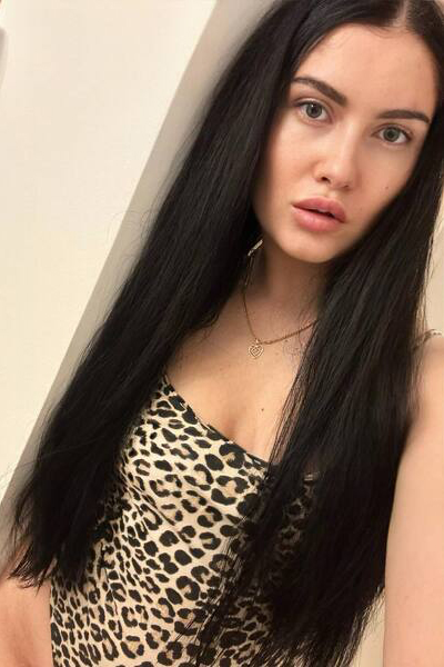 Enchanting Gaze: Valeria, 33 y.o. from Kherson, Ukraine — VeronikaLove