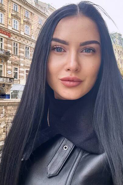 Enchanting Gaze: Valeria, 33 y.o. from Kherson, Ukraine — VeronikaLove