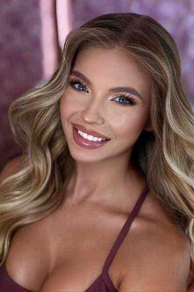 Dynamic Renata-Lilia-Rosa, 26 y.o. from Verona, Italy with Blonde hair — VeronikaLove