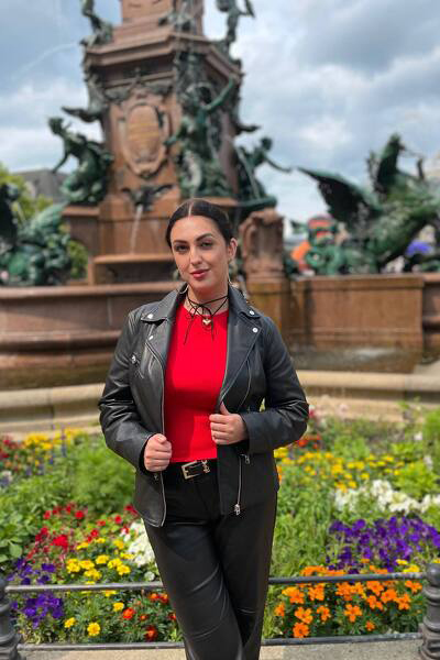 Ethereal Karina, 34 y.o. from Leipzig, Germany with Brown hair — VeronikaLove