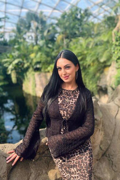 Ethereal Karina, 34 y.o. from Leipzig, Germany with Brown hair — VeronikaLove