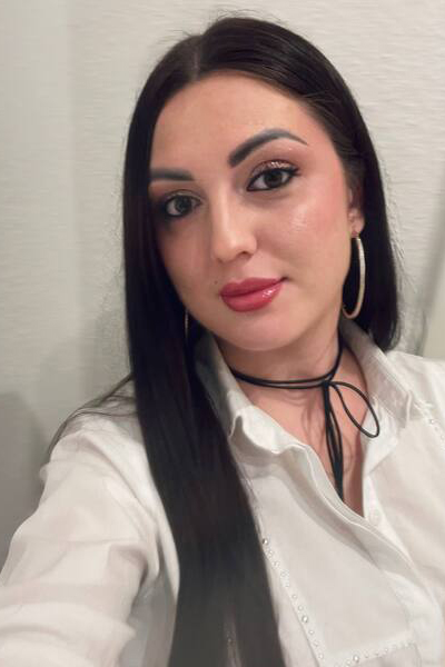 Ethereal Karina, 34 y.o. from Leipzig, Germany with Brown hair — VeronikaLove